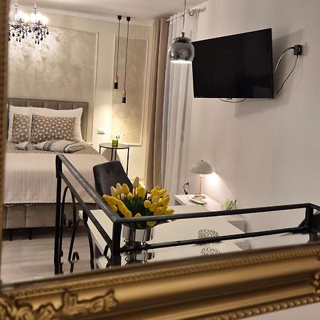 Studio Apartment Lily Rovinj Exterior foto