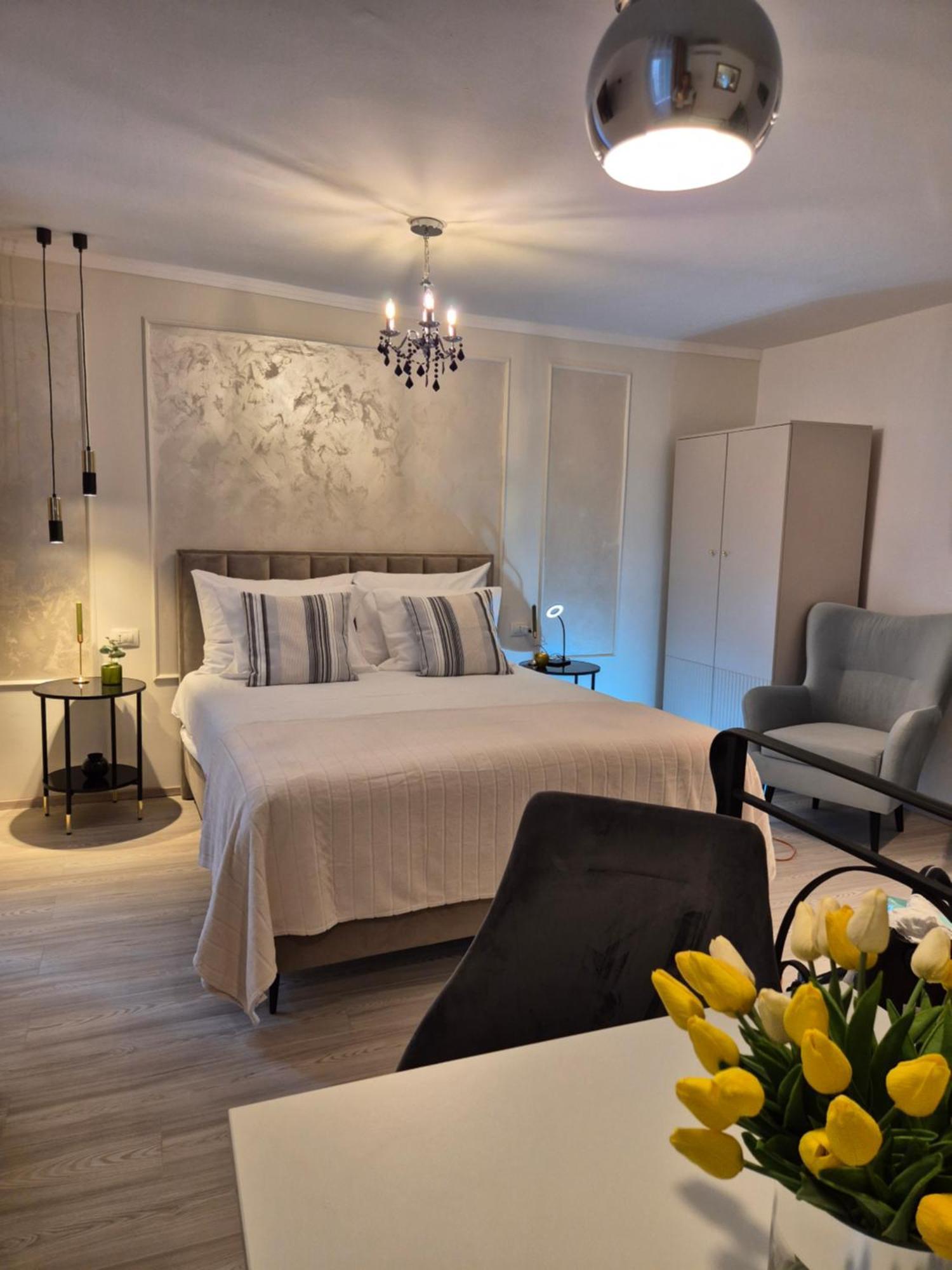 Studio Apartment Lily Rovinj Exterior foto