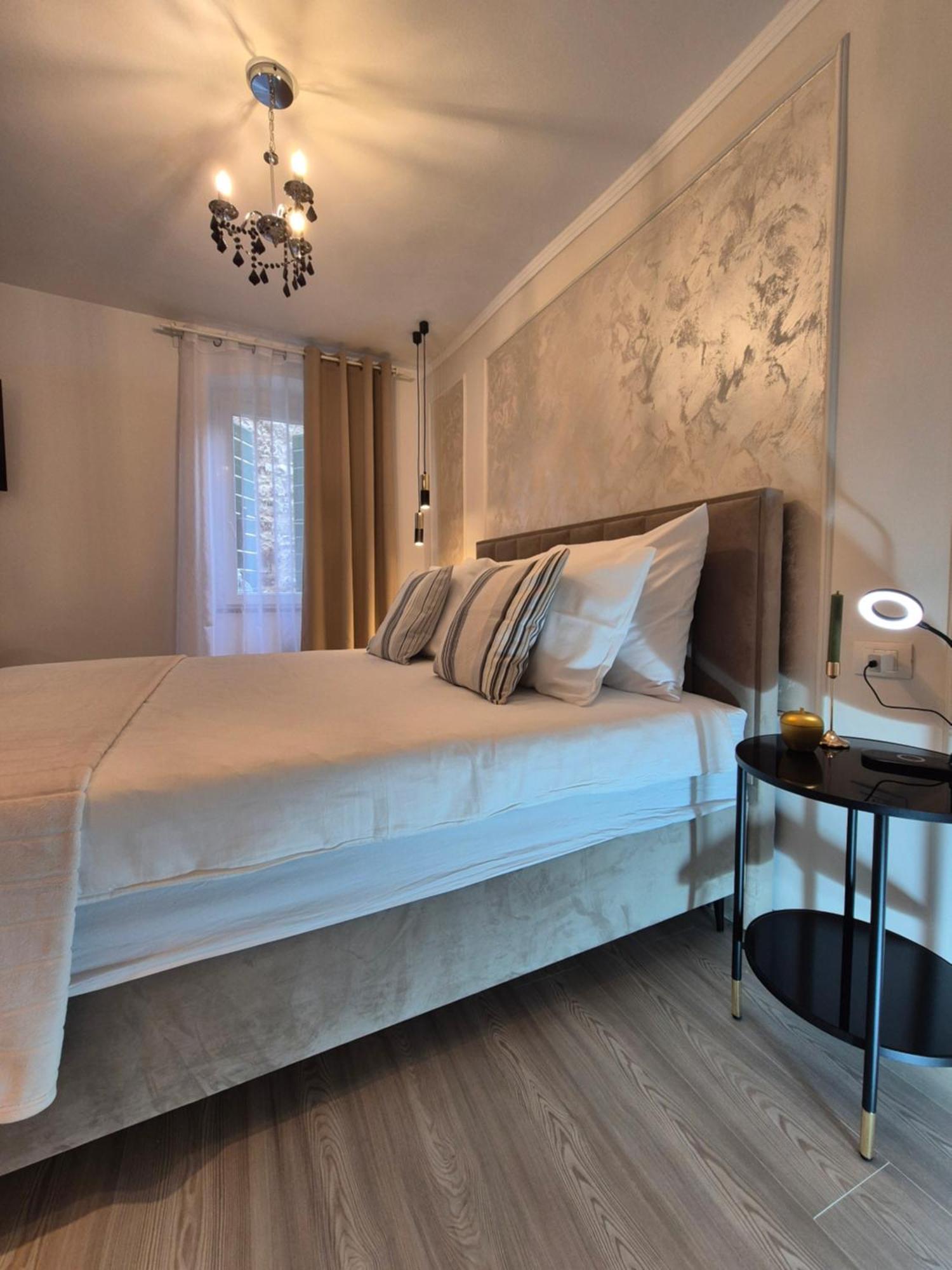 Studio Apartment Lily Rovinj Exterior foto