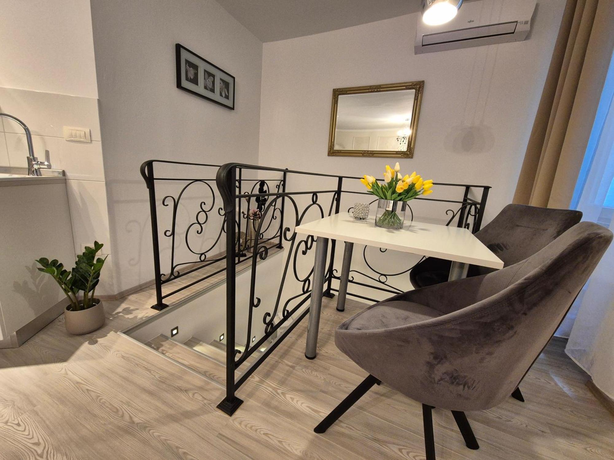 Studio Apartment Lily Rovinj Exterior foto