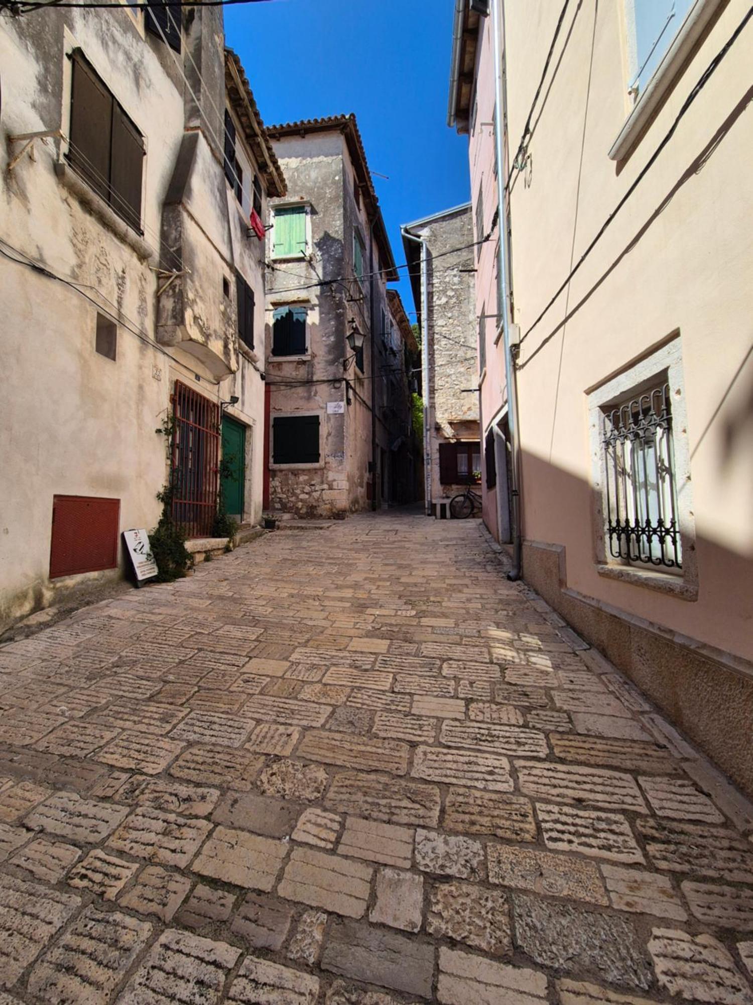 Studio Apartment Lily Rovinj Exterior foto